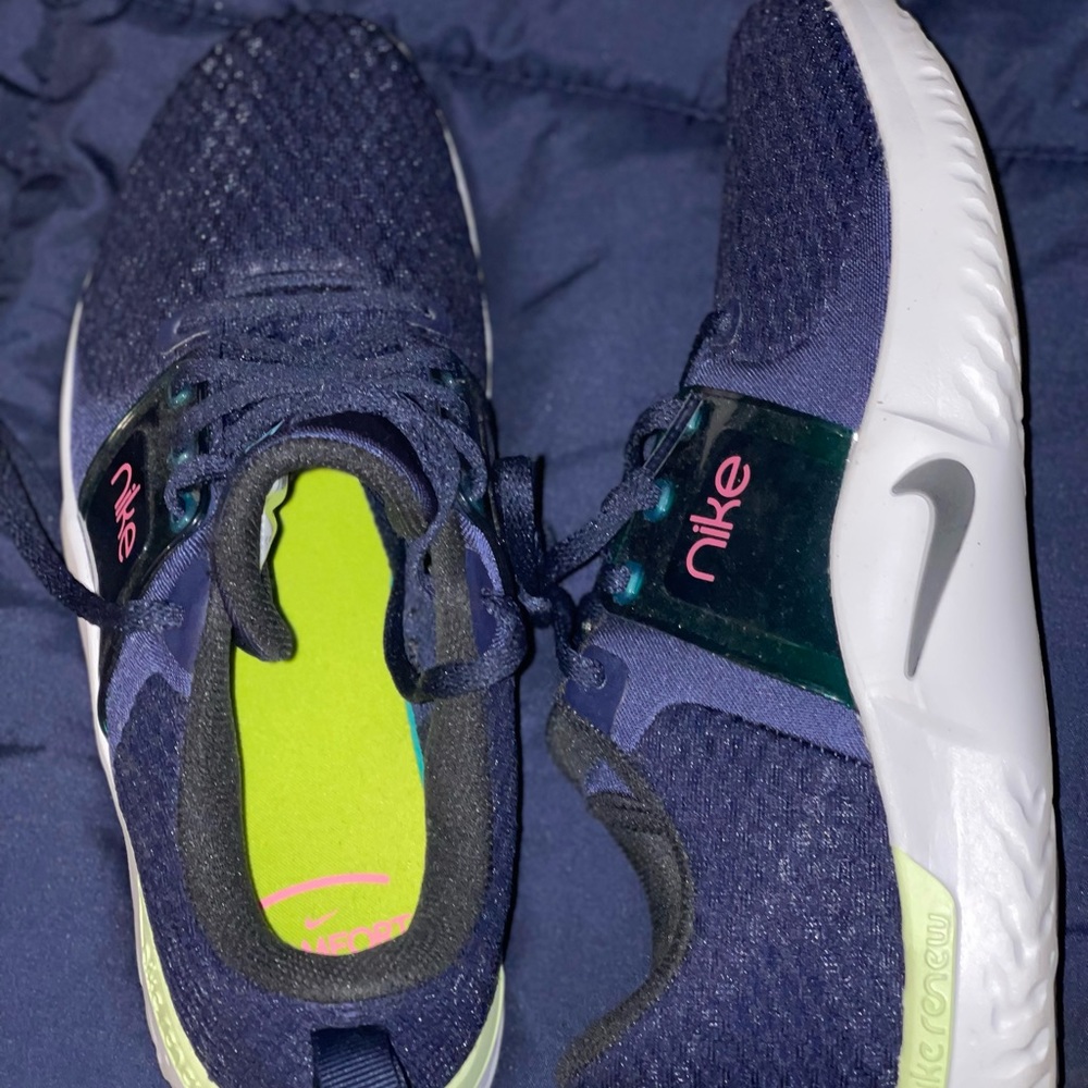 Size 9 blue and green Nike shoes